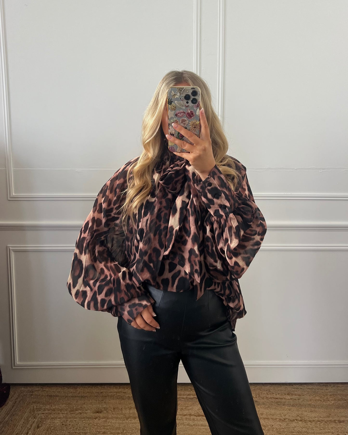 LEOPARD PRINT PUSSYBOW BLOUSE