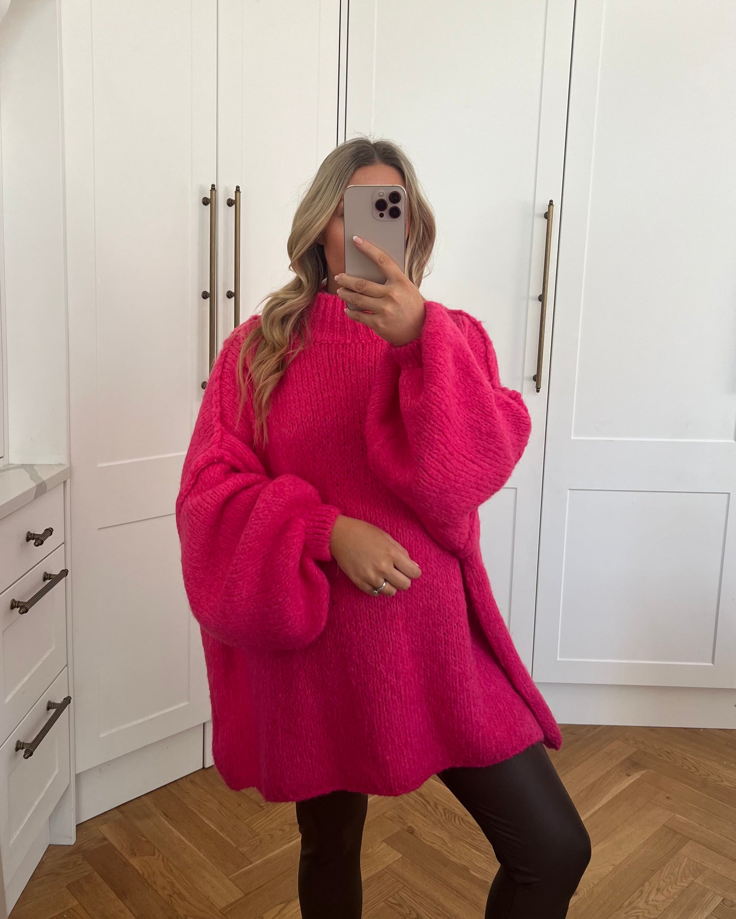 OVERSIZED WOOL JUMPERS