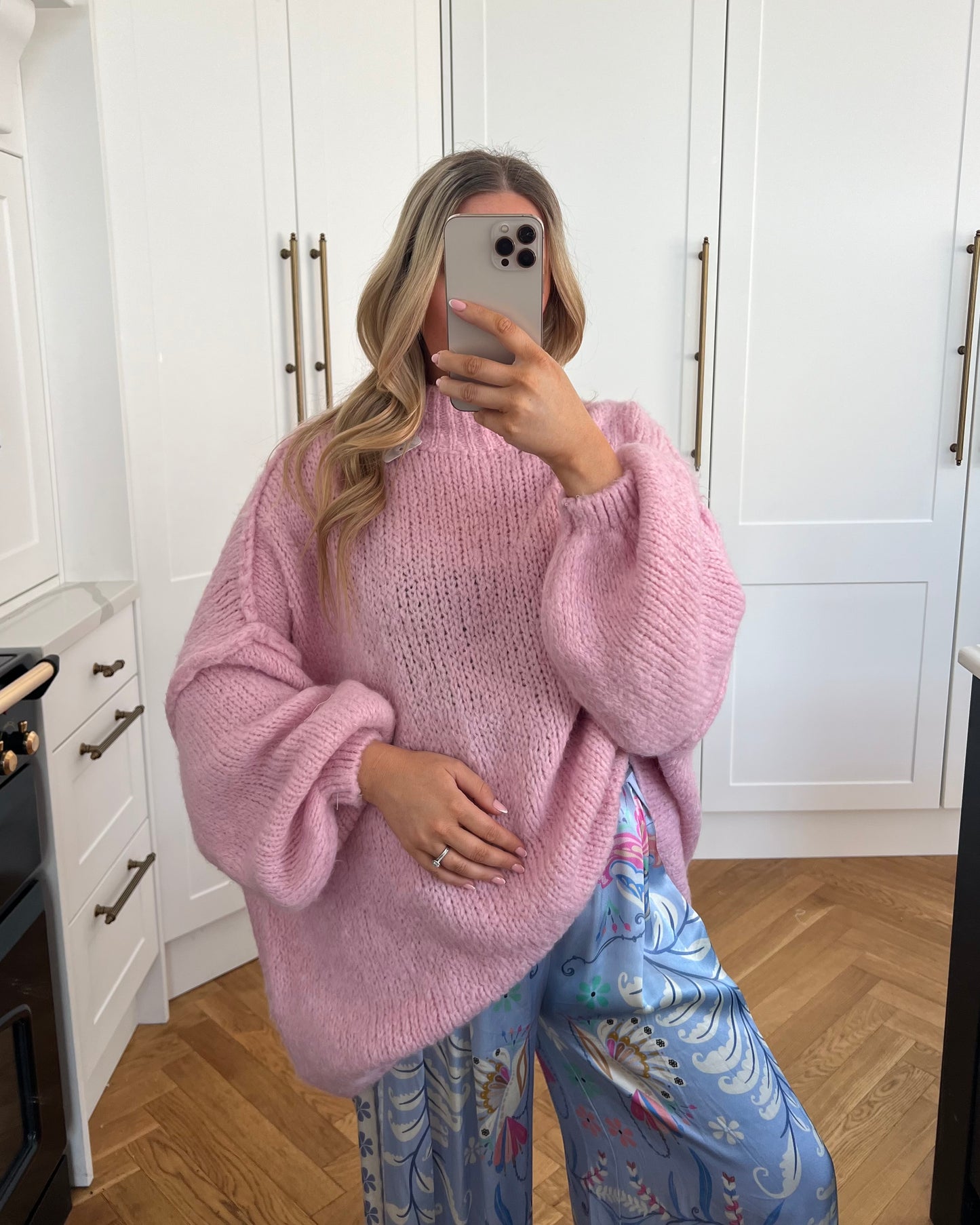 OVERSIZED WOOL JUMPERS