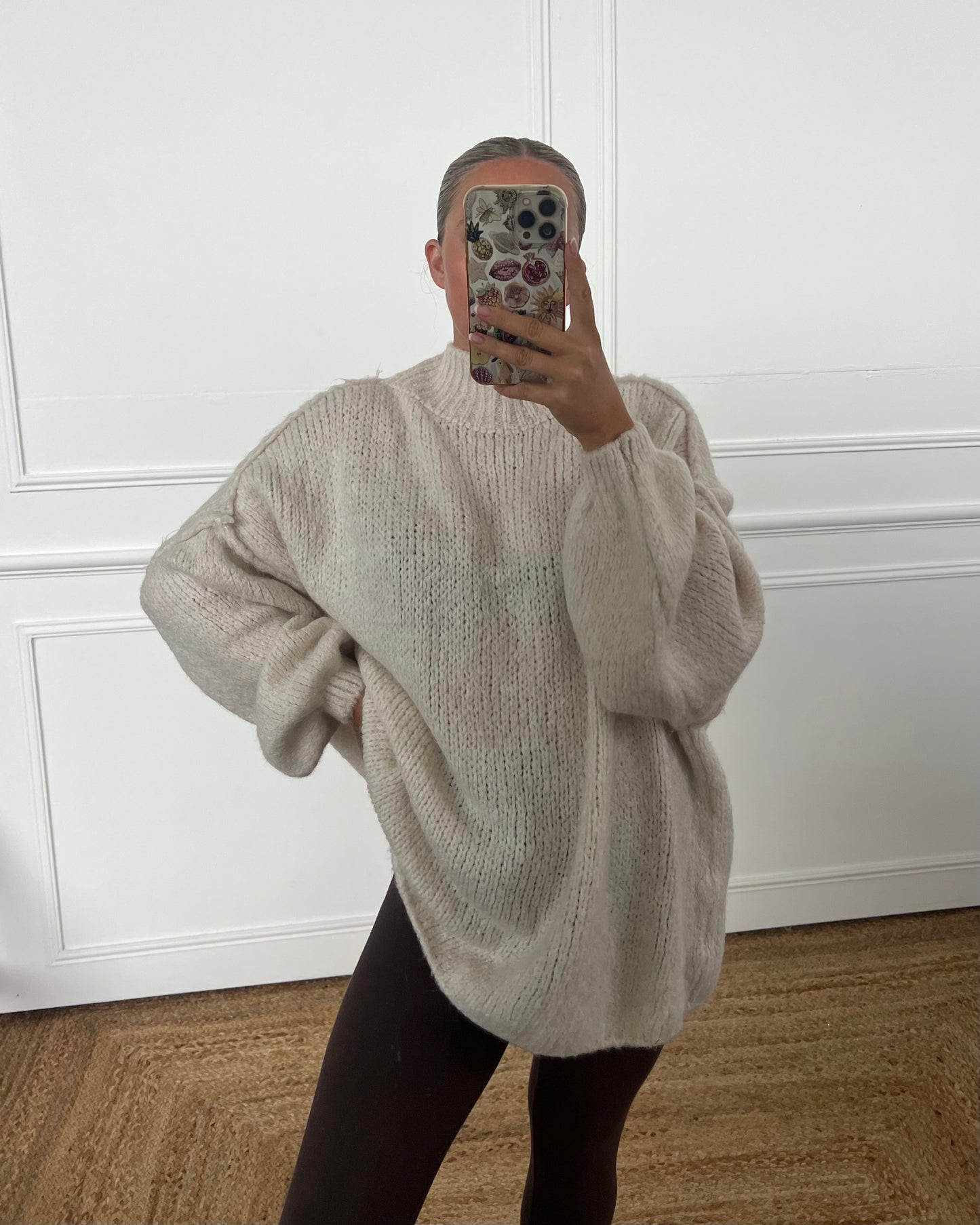 OVERSIZED WOOL JUMPERS