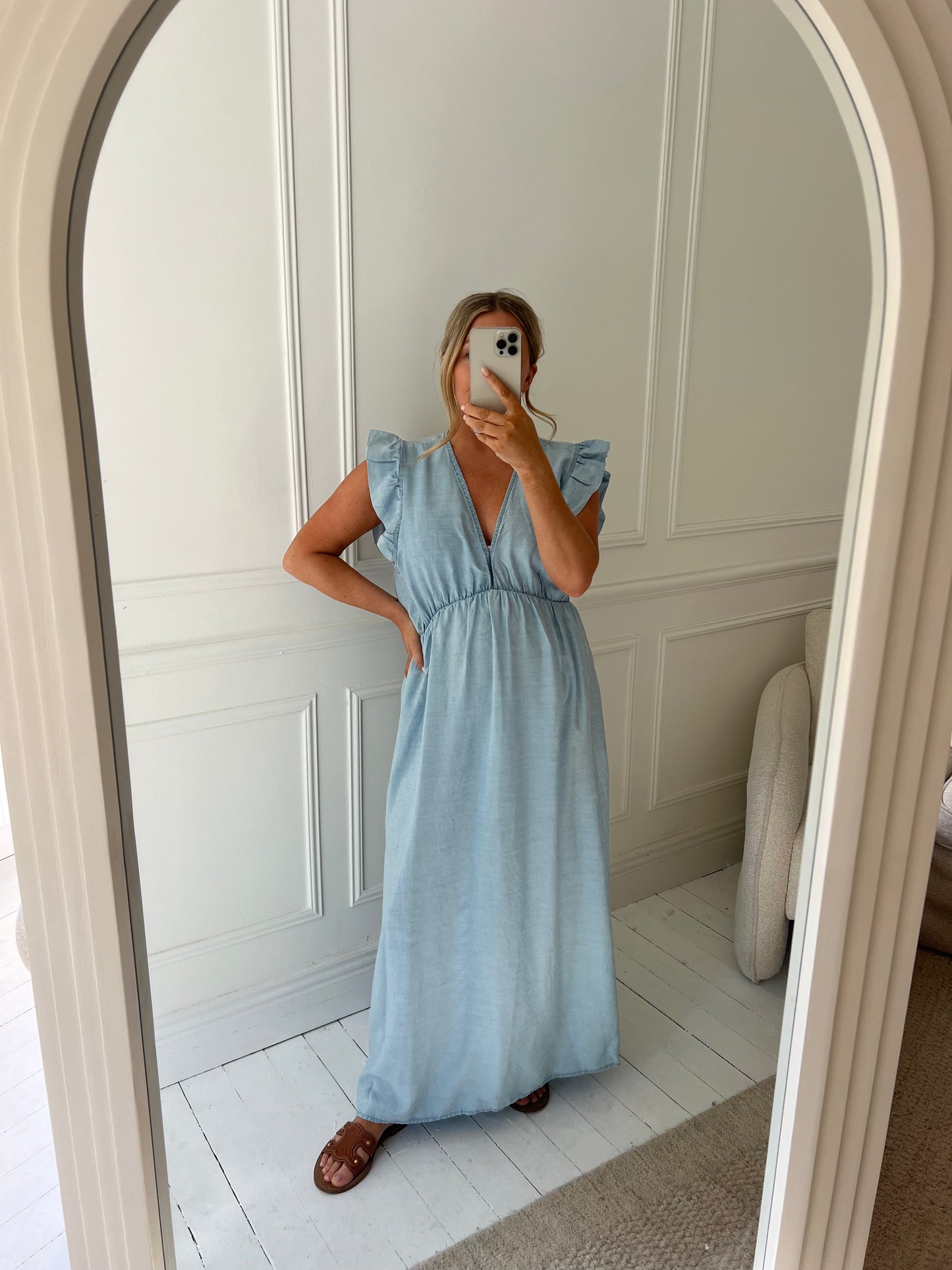 TENCEL MAXI DRESS WITH RUFFLE SLEEVES