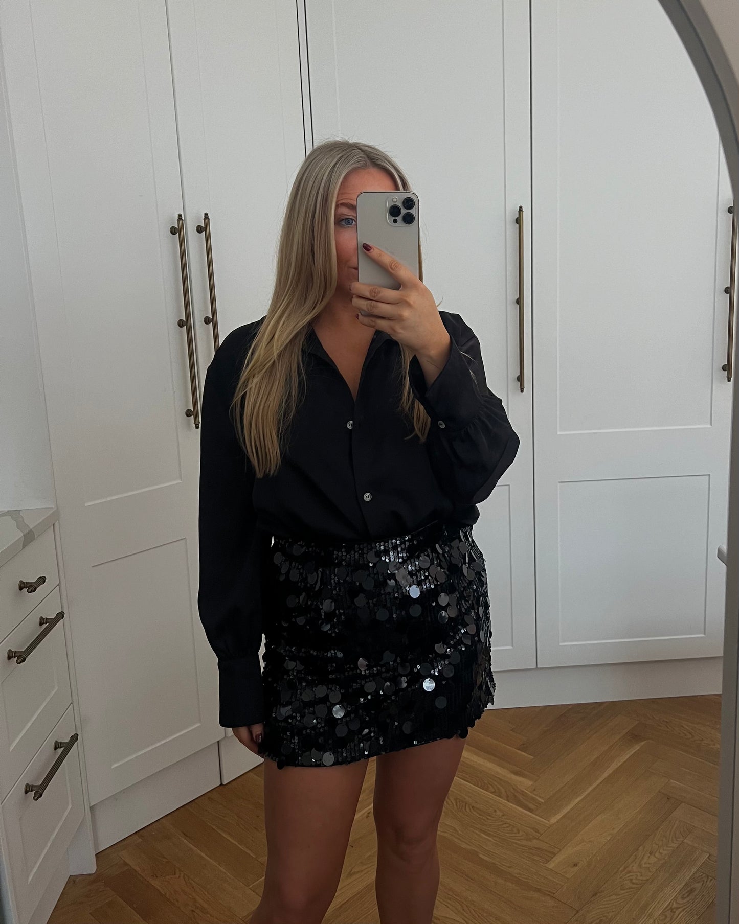 SEQUIN MINI SKIRT - BLACK