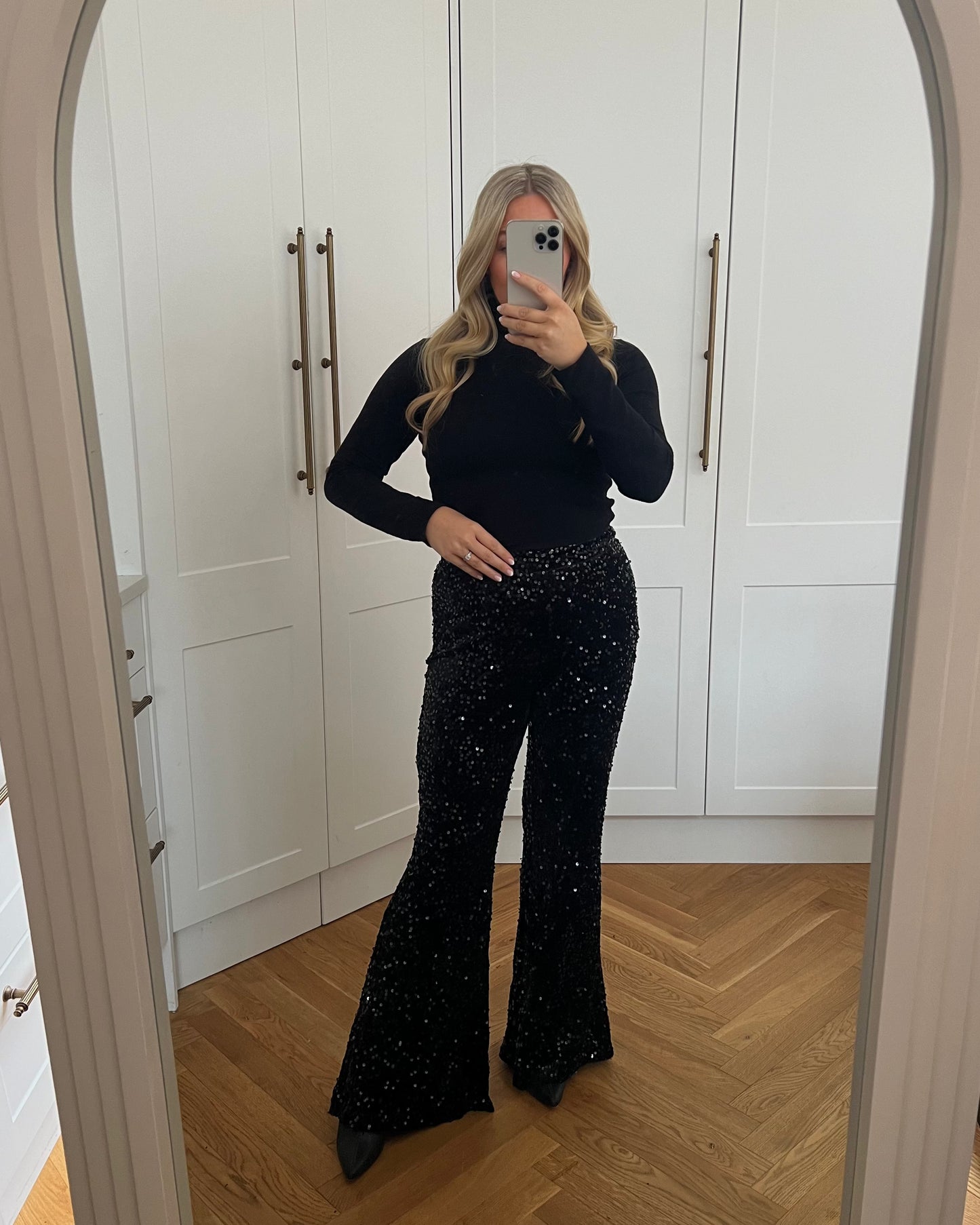 VELVET SEQUIN FLARES - BLACK