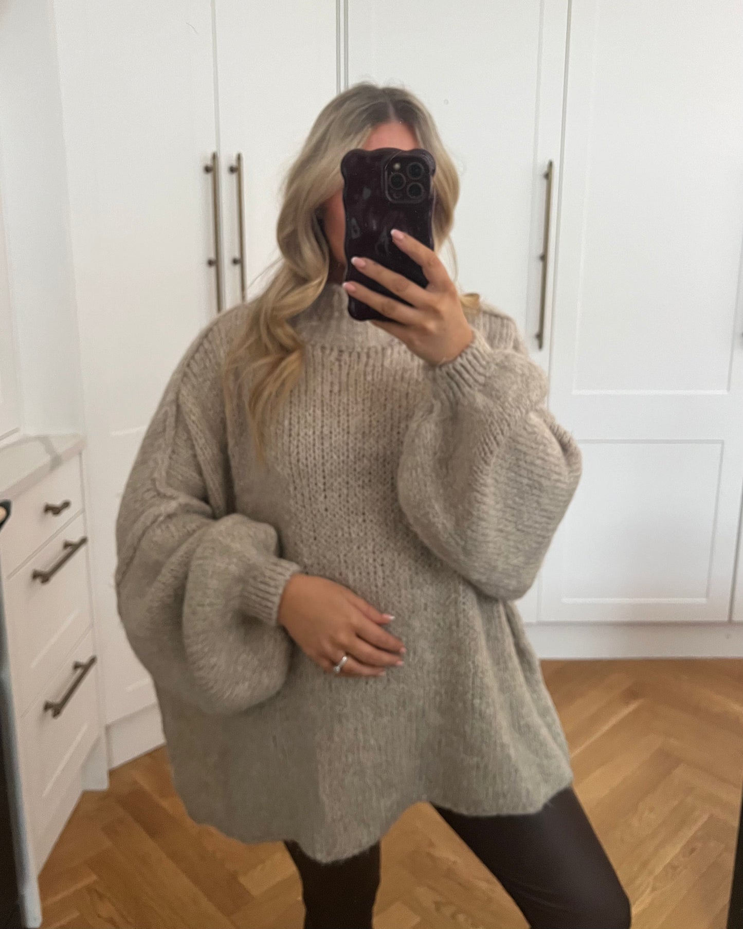 OVERSIZED WOOL JUMPERS