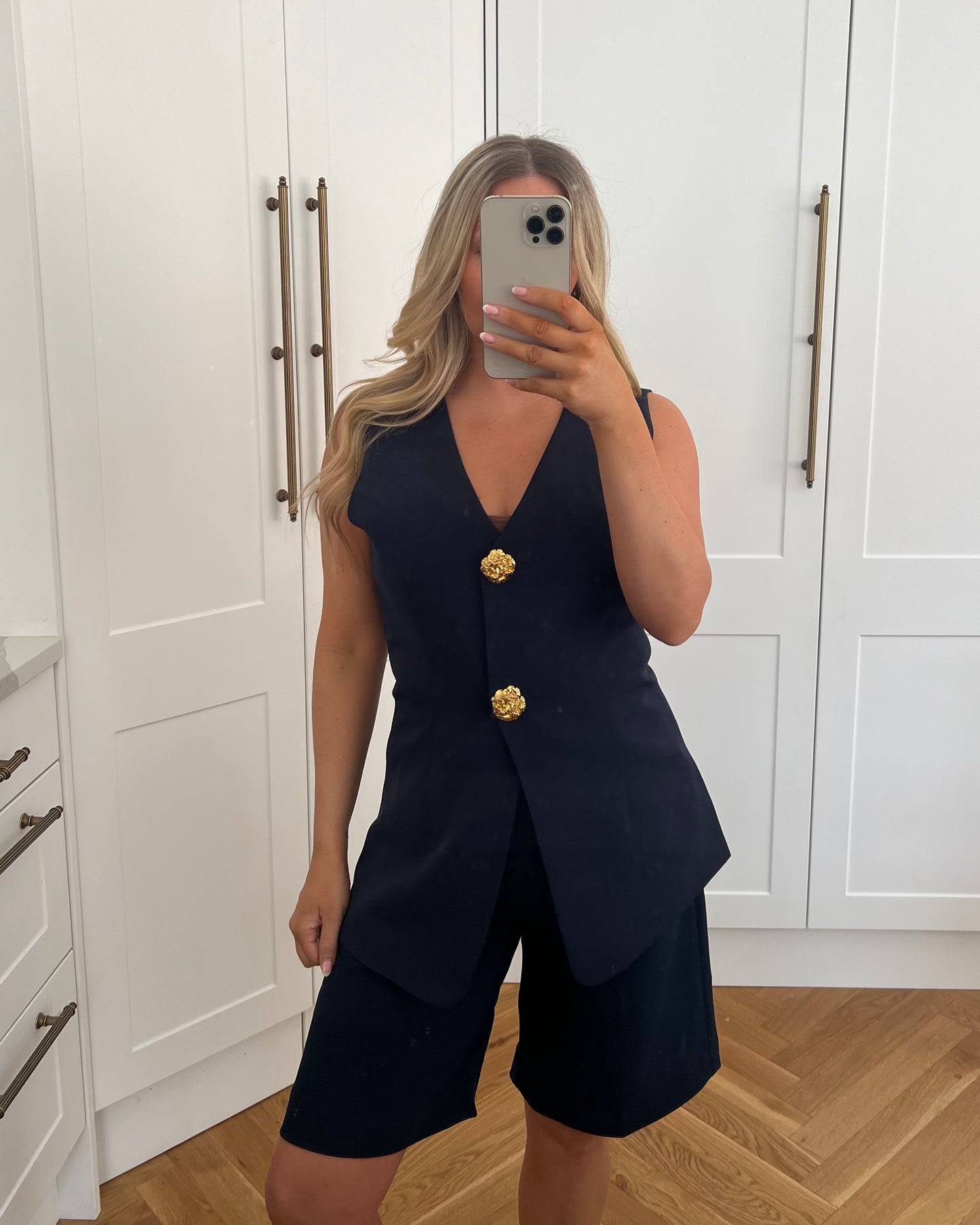 BERMUDA TAILORED SHORTS