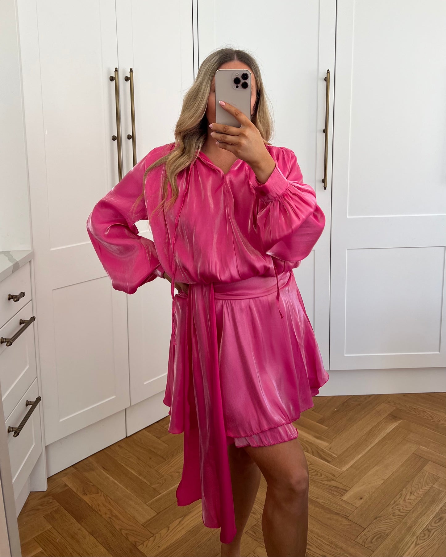 HIGH SHINE BELTED TUNIC DRESS