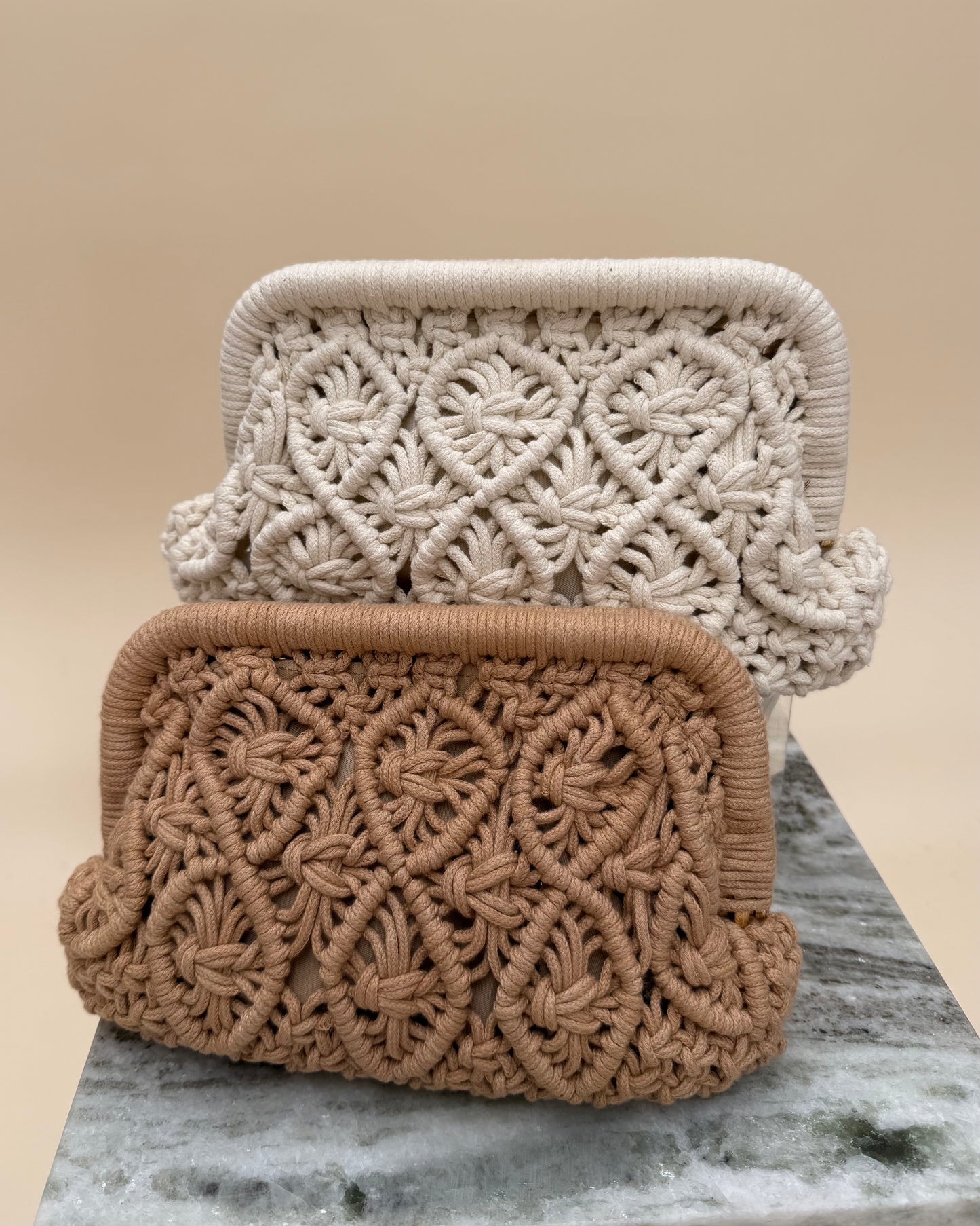 RAFFIA CLUTCH BAG