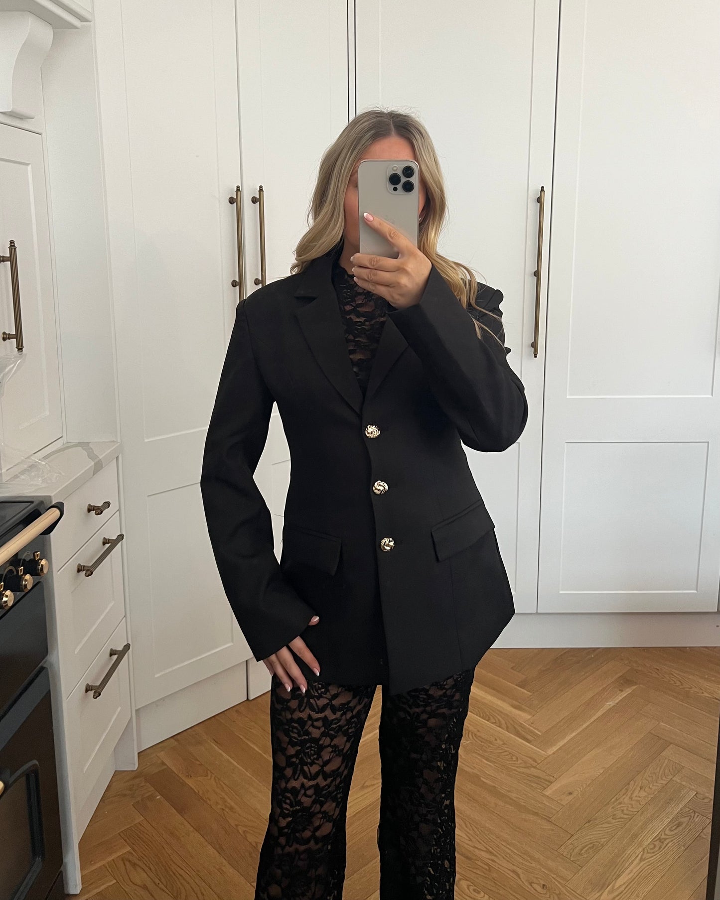 TAILORED FITTED BLAZER