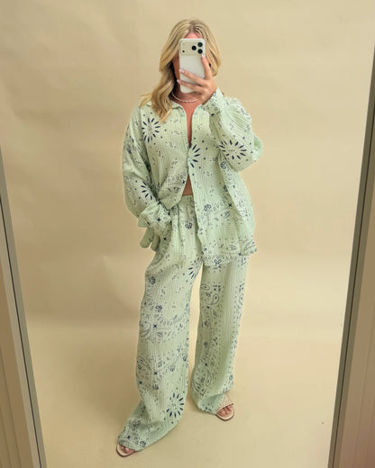 BANDANA PRINT TROUSERS