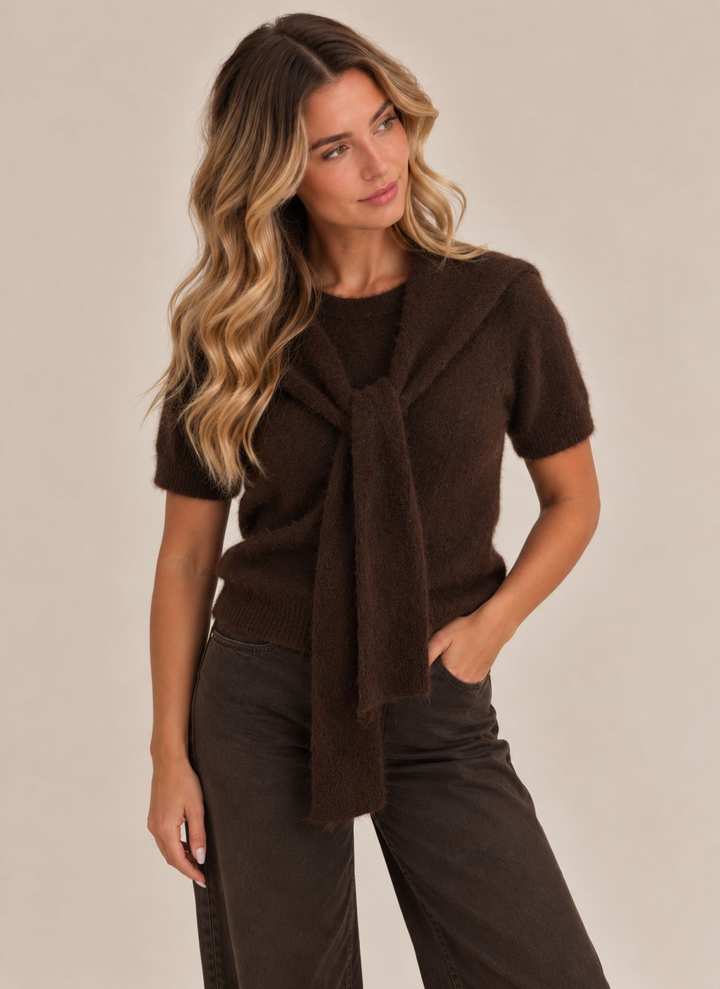 T-SHIRT WOOL KNIT WITH DETACHABLE SCARF