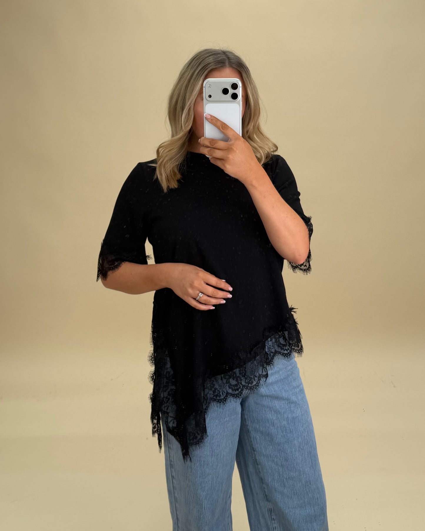 LACE TRIM COTTON T-SHIRT ASYMMETRIC HEM