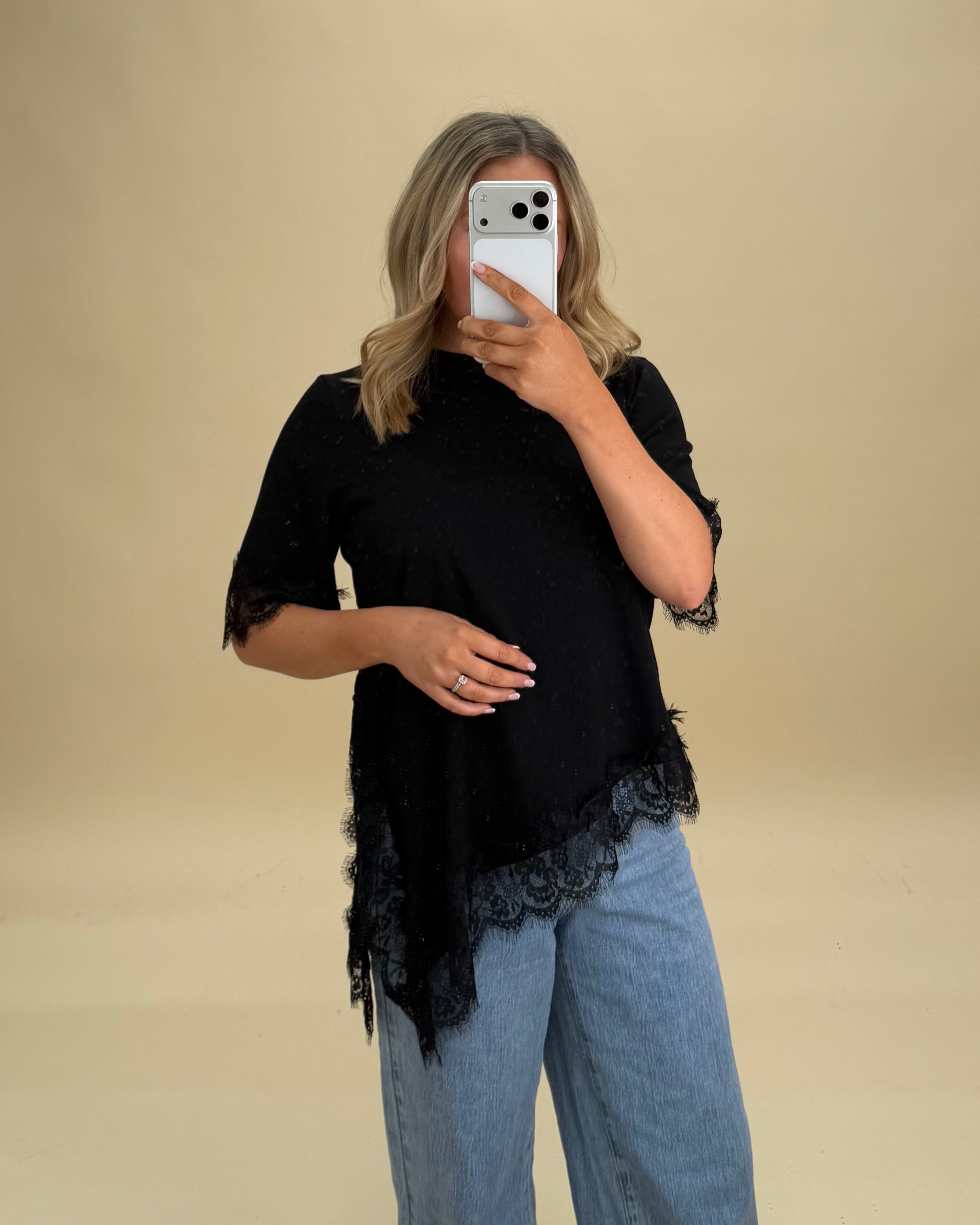 LACE TRIM COTTON T-SHIRT ASYMMETRIC HEM