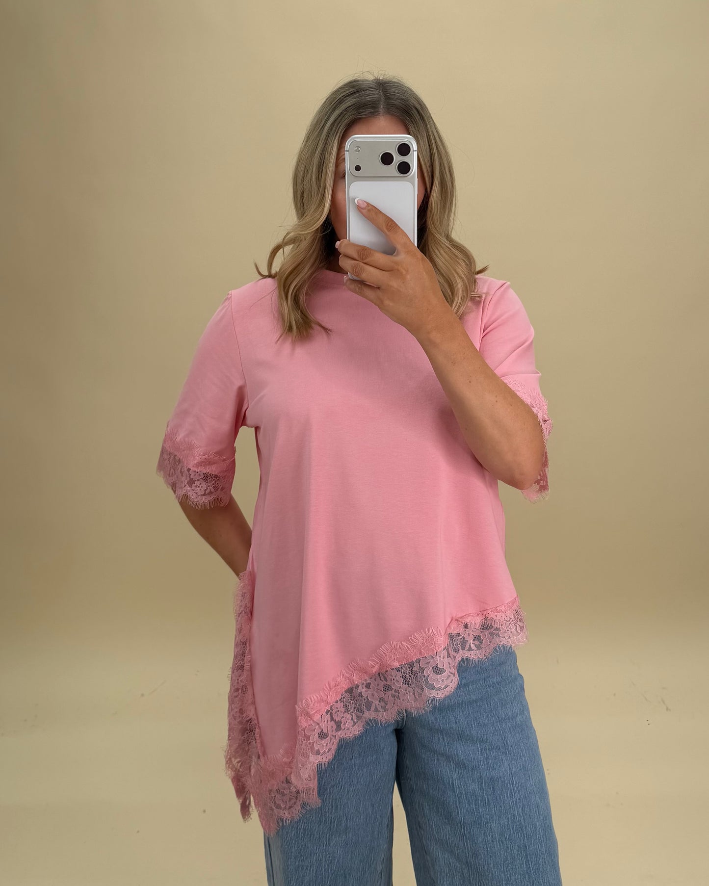LACE TRIM COTTON T-SHIRT ASYMMETRIC HEM