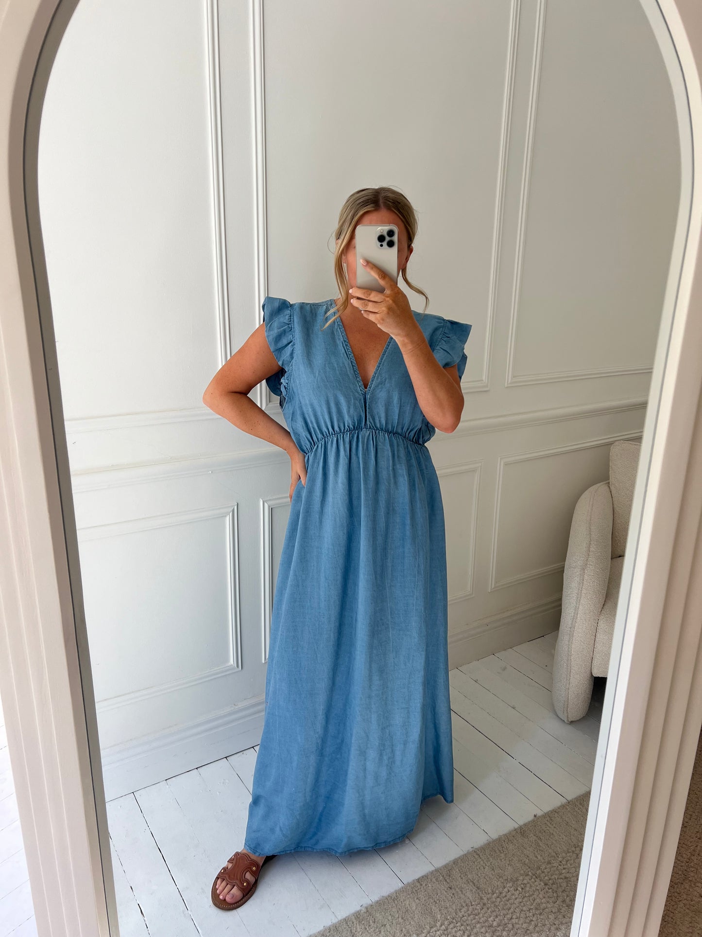 TENCEL MAXI DRESS WITH RUFFLE SLEEVES