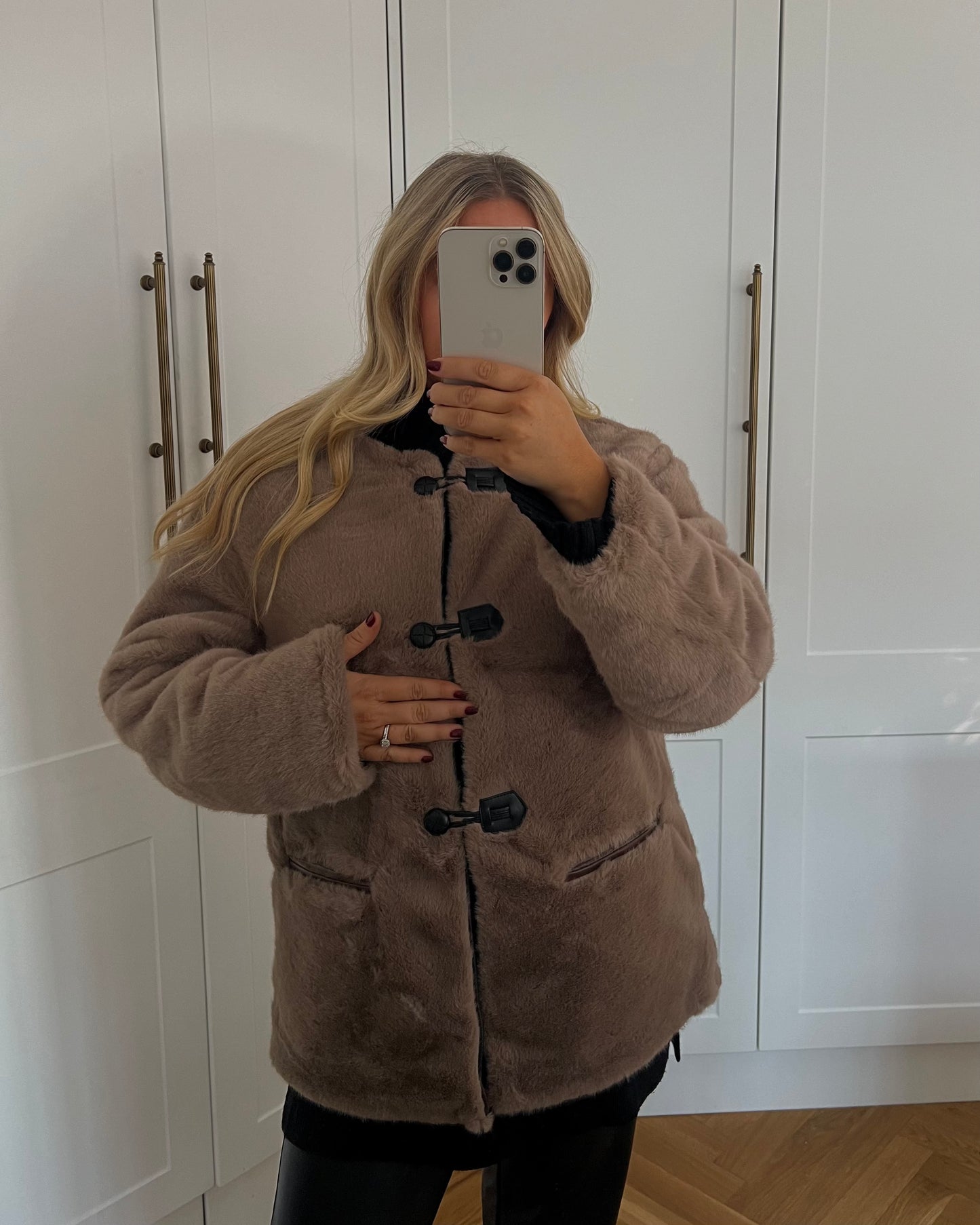COLLARLESS FAUX FUR TOGGLE JACKET