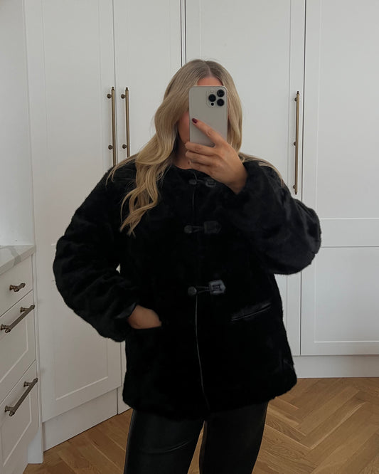 COLLARLESS FAUX FUR TOGGLE JACKET - BLACK & BEIGE