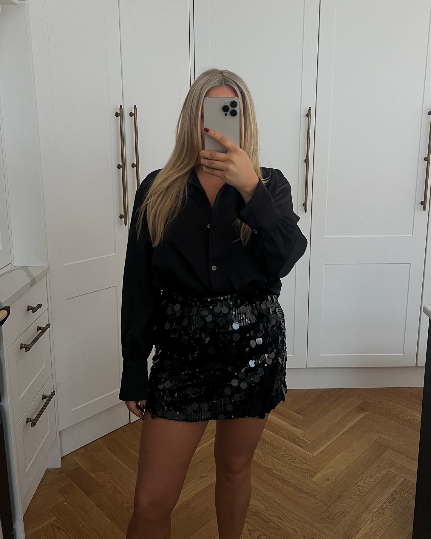 SEQUIN MINI SKIRT - BLACK