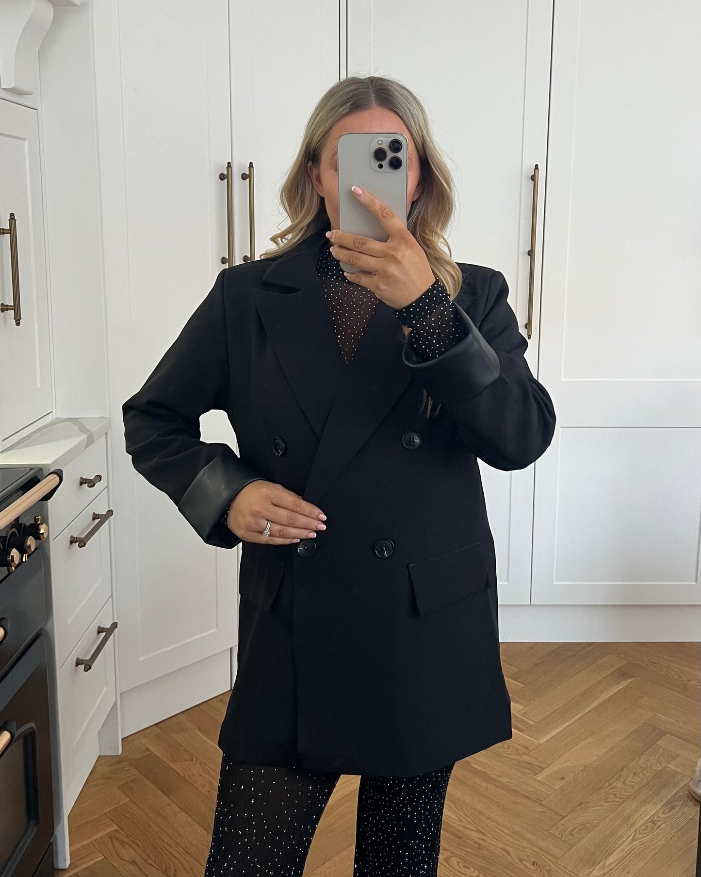 OVERSIZED BLAZER WITH FAUX LEATHER OR LEOPARD CUFFS