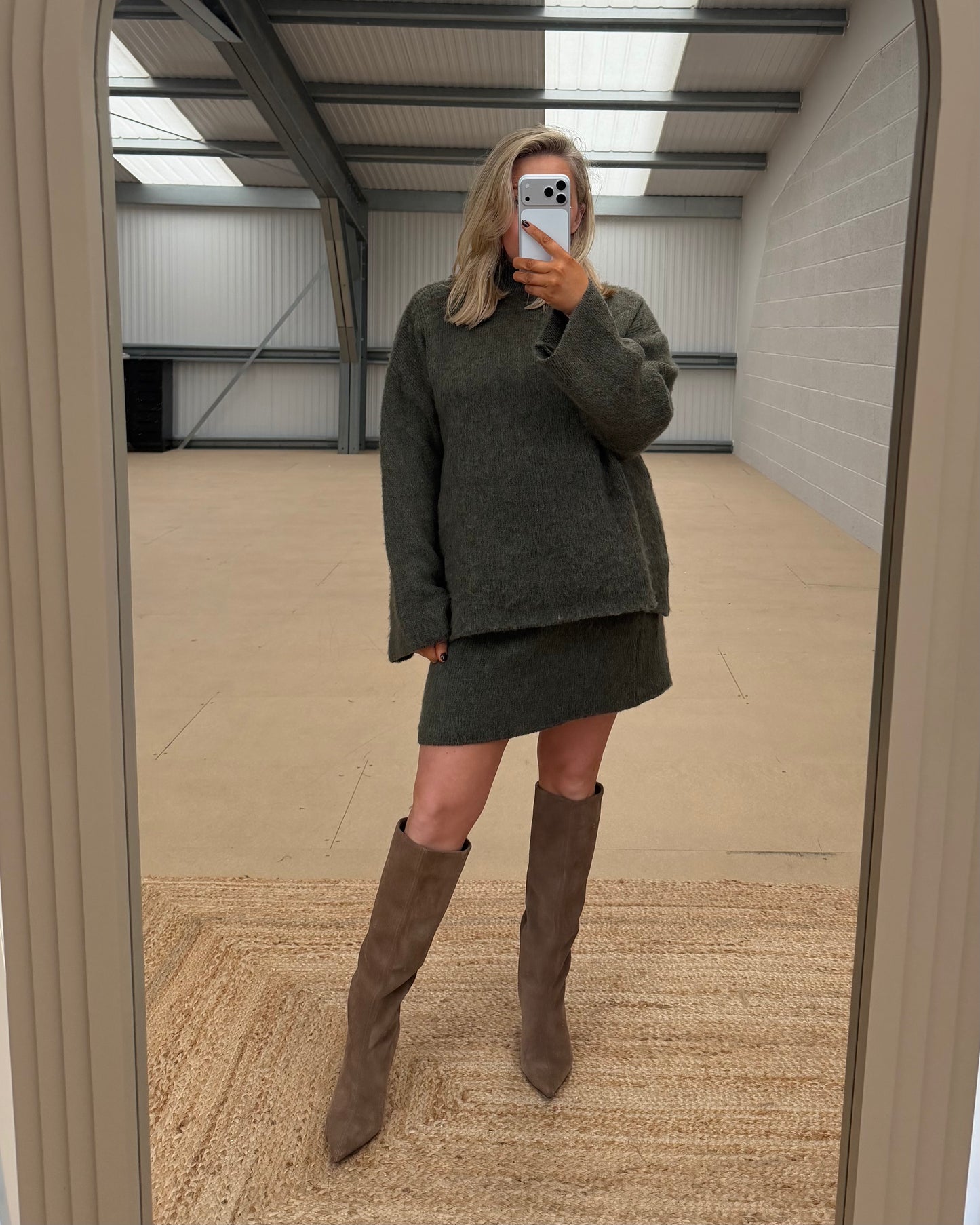 PLAIN KNITTED CO-ORD SKIRT & JUMPER SET