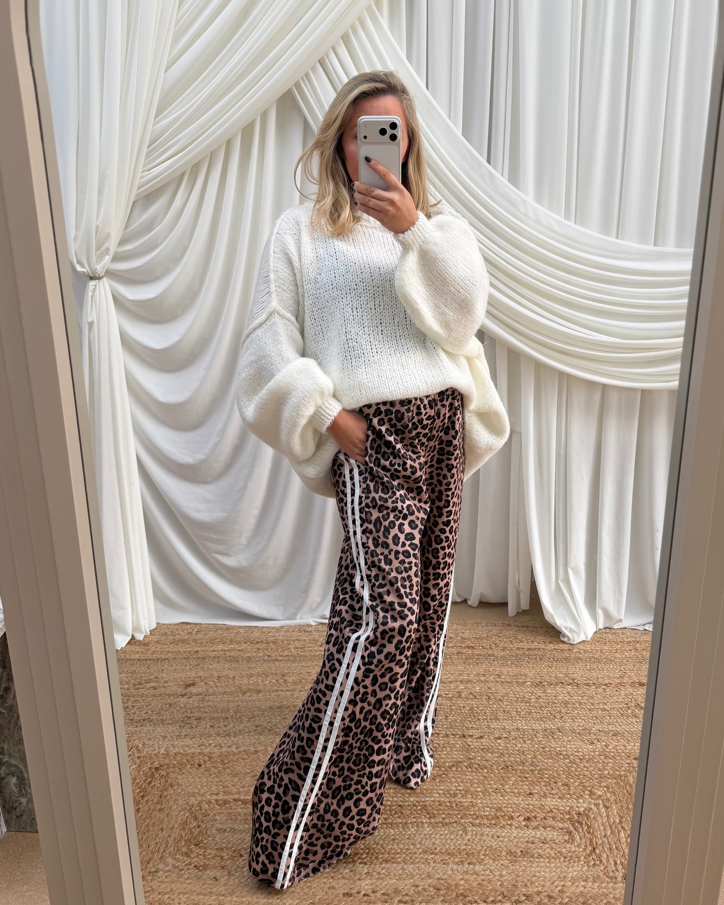 LEOPARD SIDE STRIPE TRACK PANT