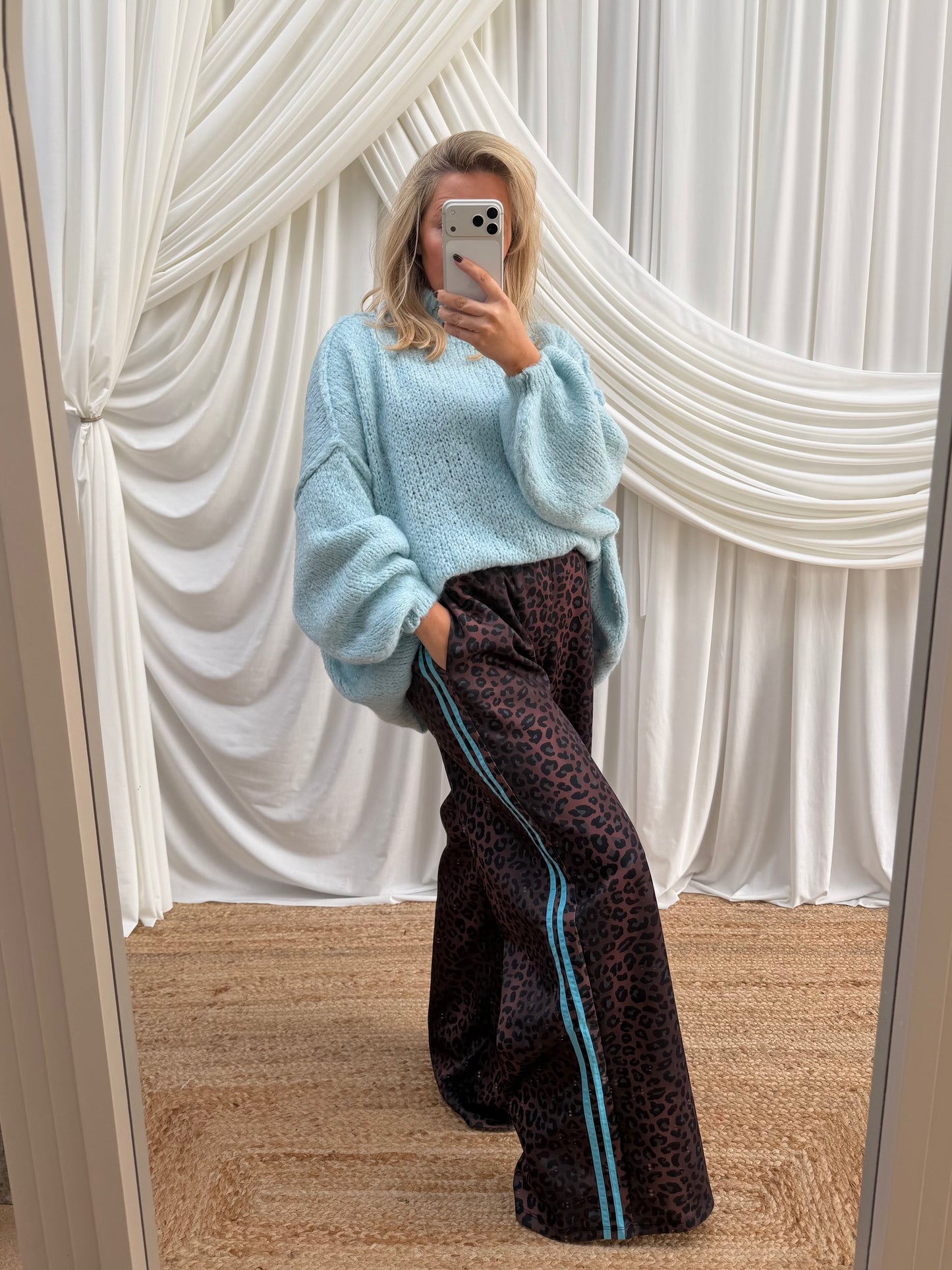 LEOPARD SIDE STRIPE TRACK PANT