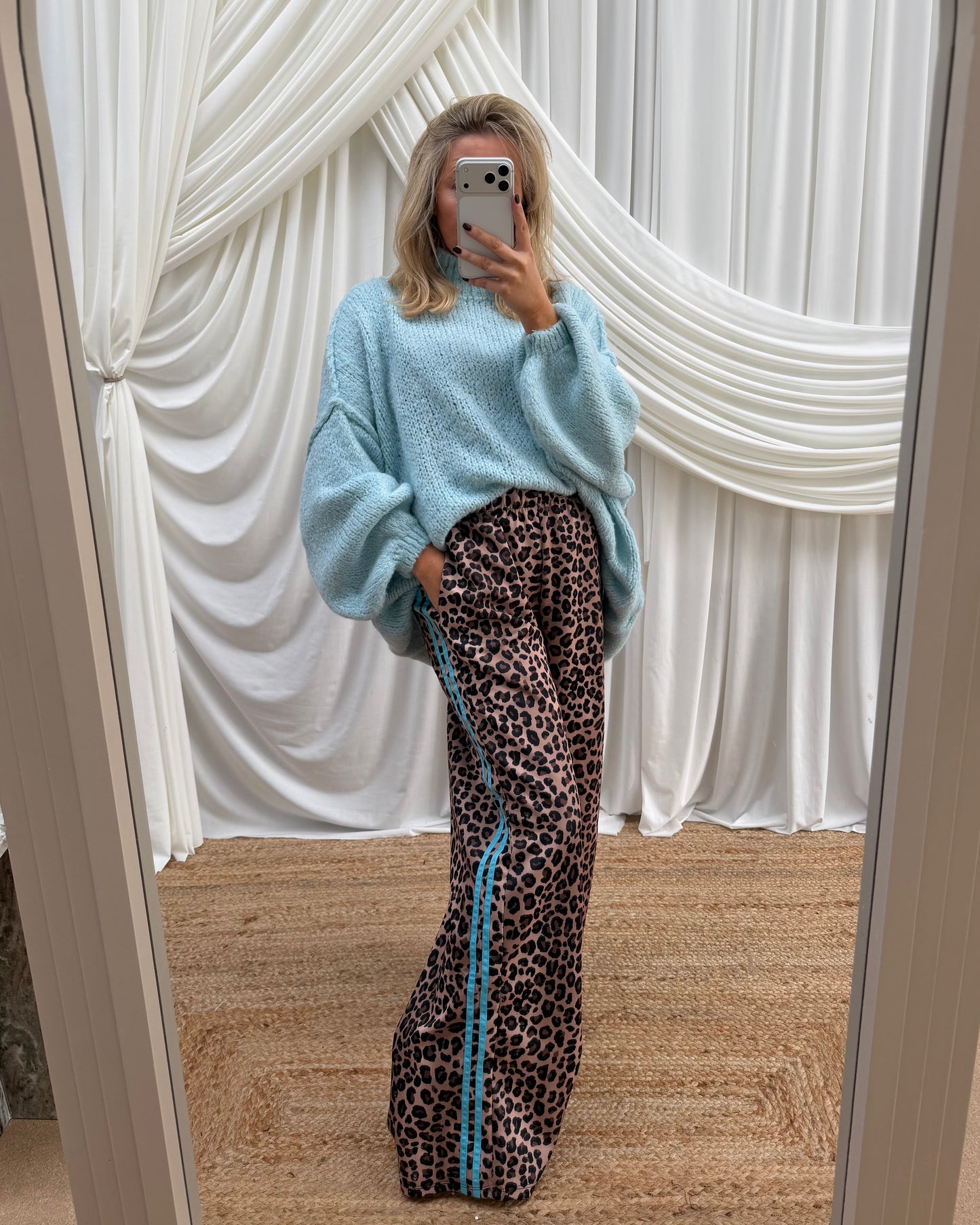 LEOPARD SIDE STRIPE TRACK PANT