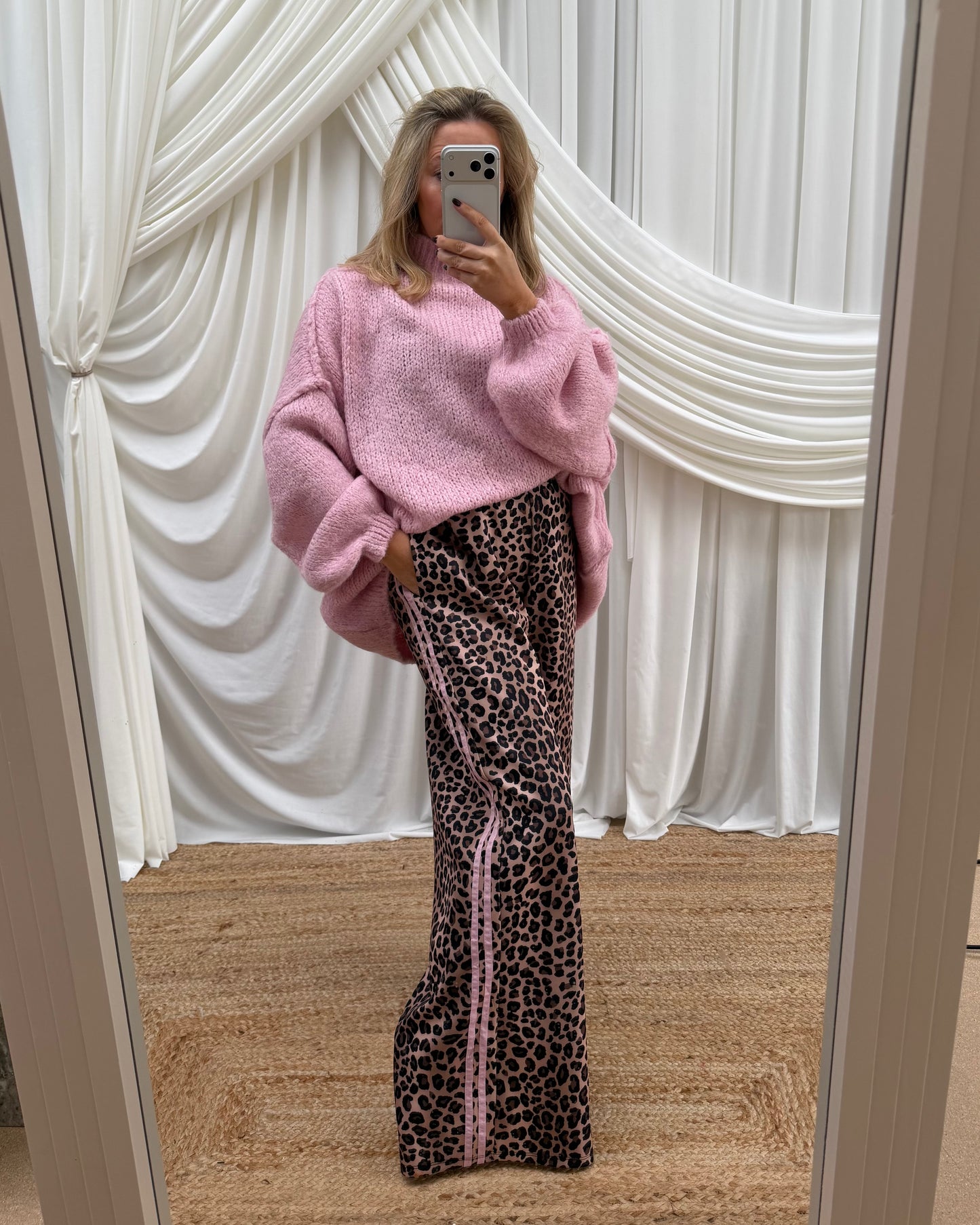 LEOPARD SIDE STRIPE TRACK PANT