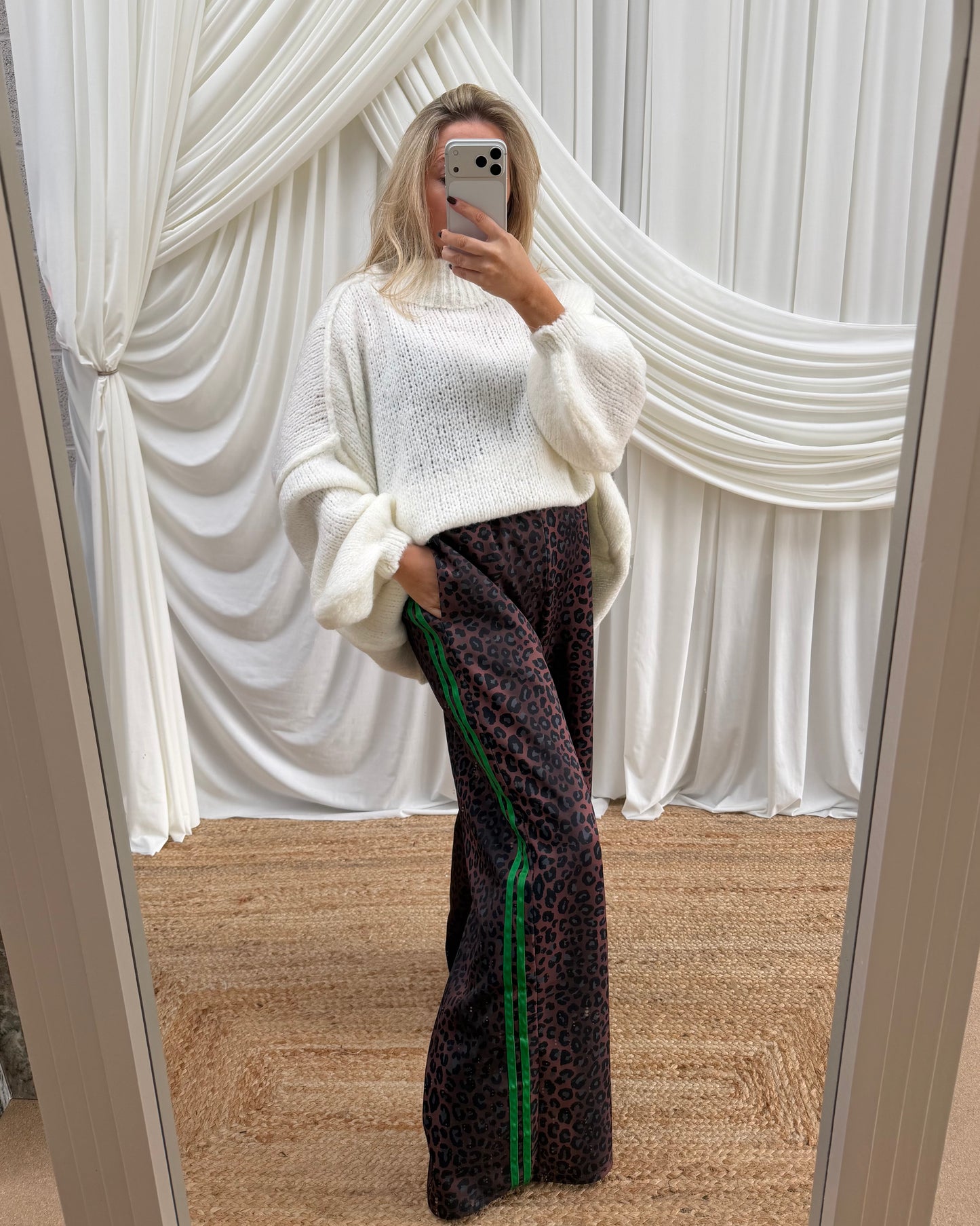 LEOPARD SIDE STRIPE TRACK PANT