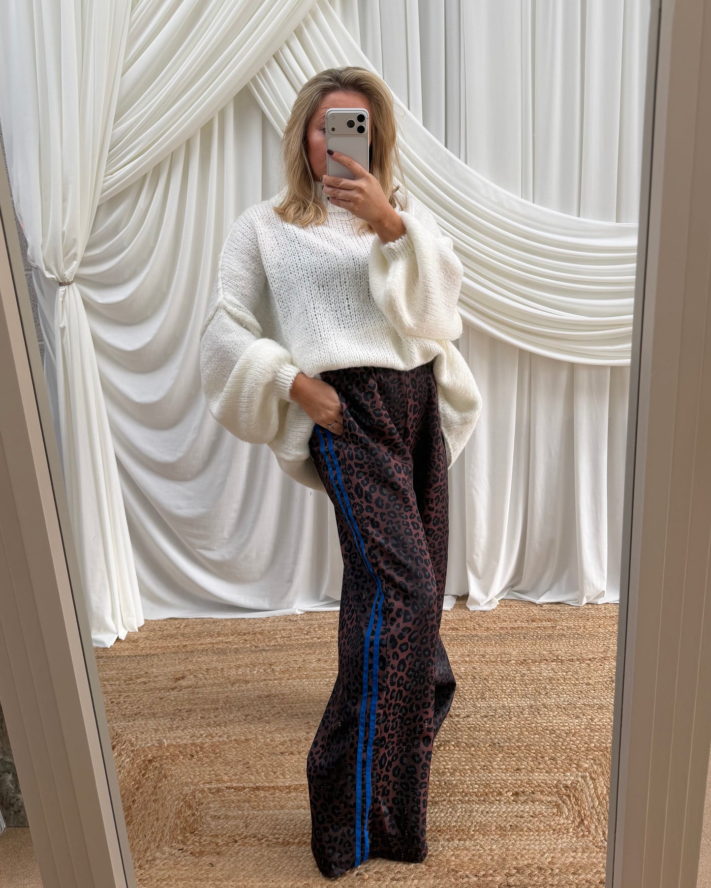LEOPARD SIDE STRIPE TRACK PANT