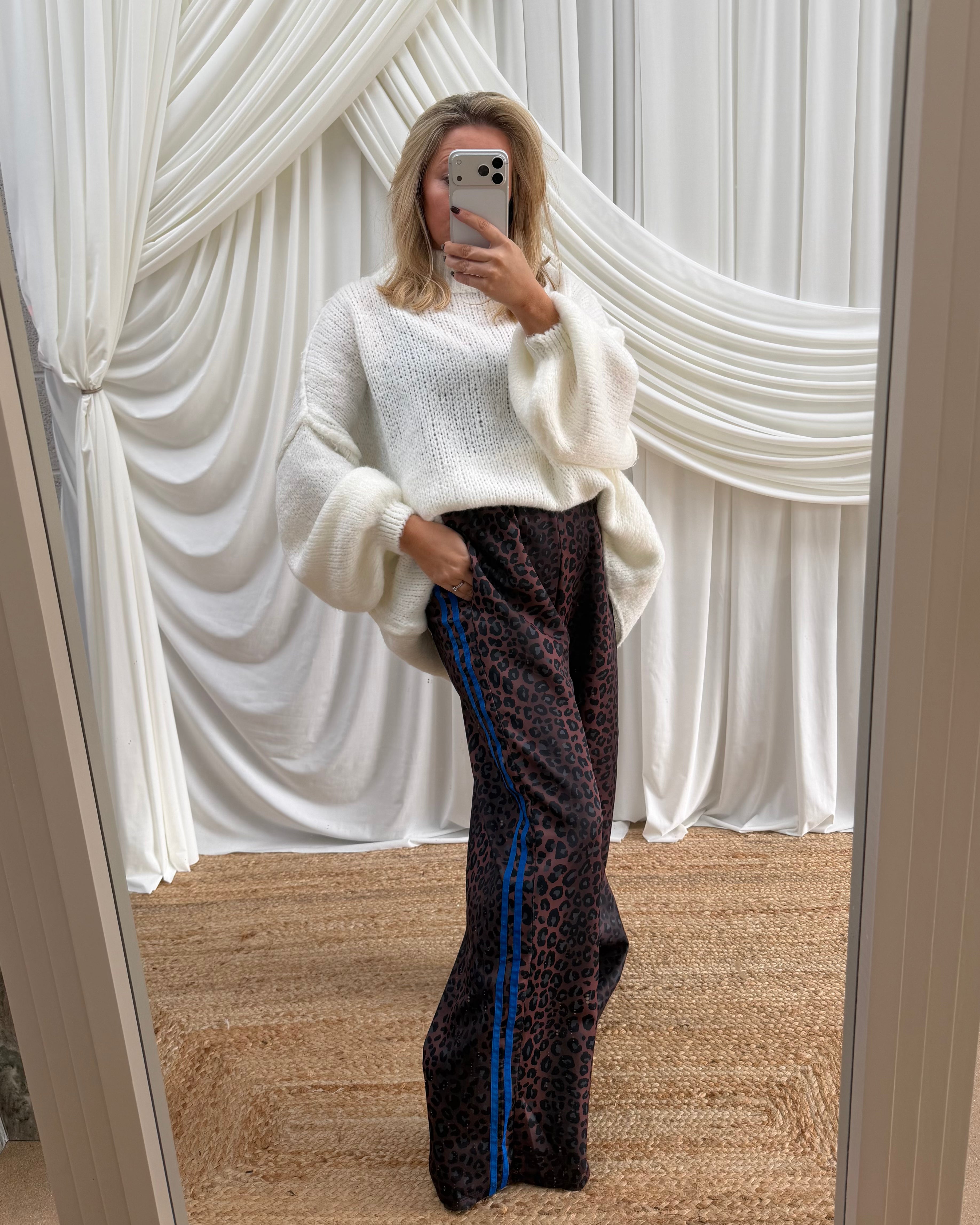 LEOPARD SIDE STRIPE TRACK PANT