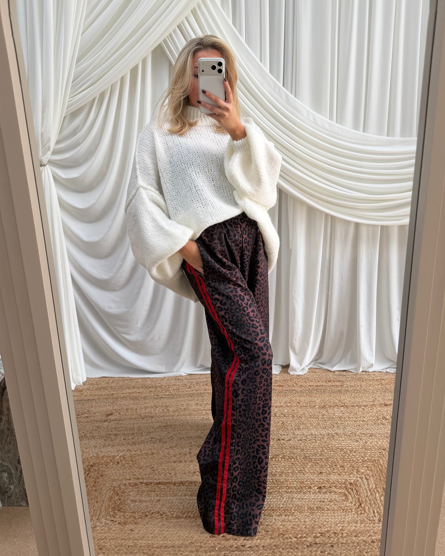 LEOPARD SIDE STRIPE TRACK PANT