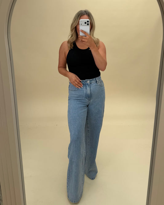 WIDE LEG DAD FIT JEANS