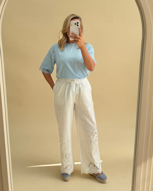 CUT OUT DETAIL WHITE TROUSERS