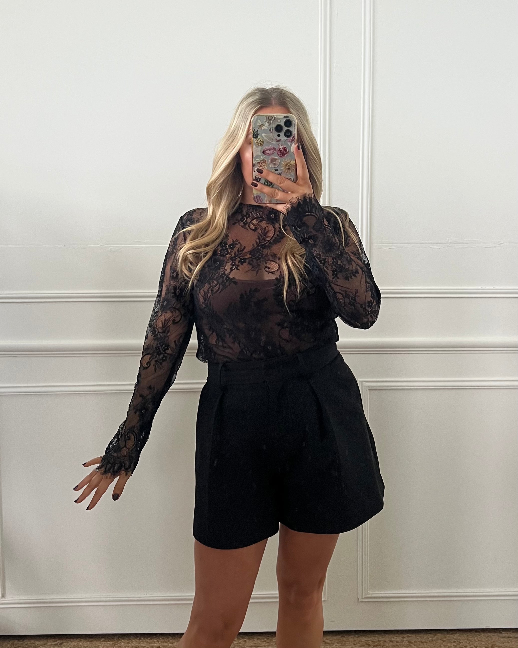 ROMANTIC LACE TOP