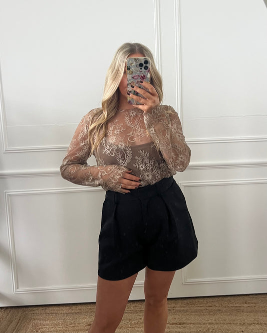 ROMANTIC LACE TOP
