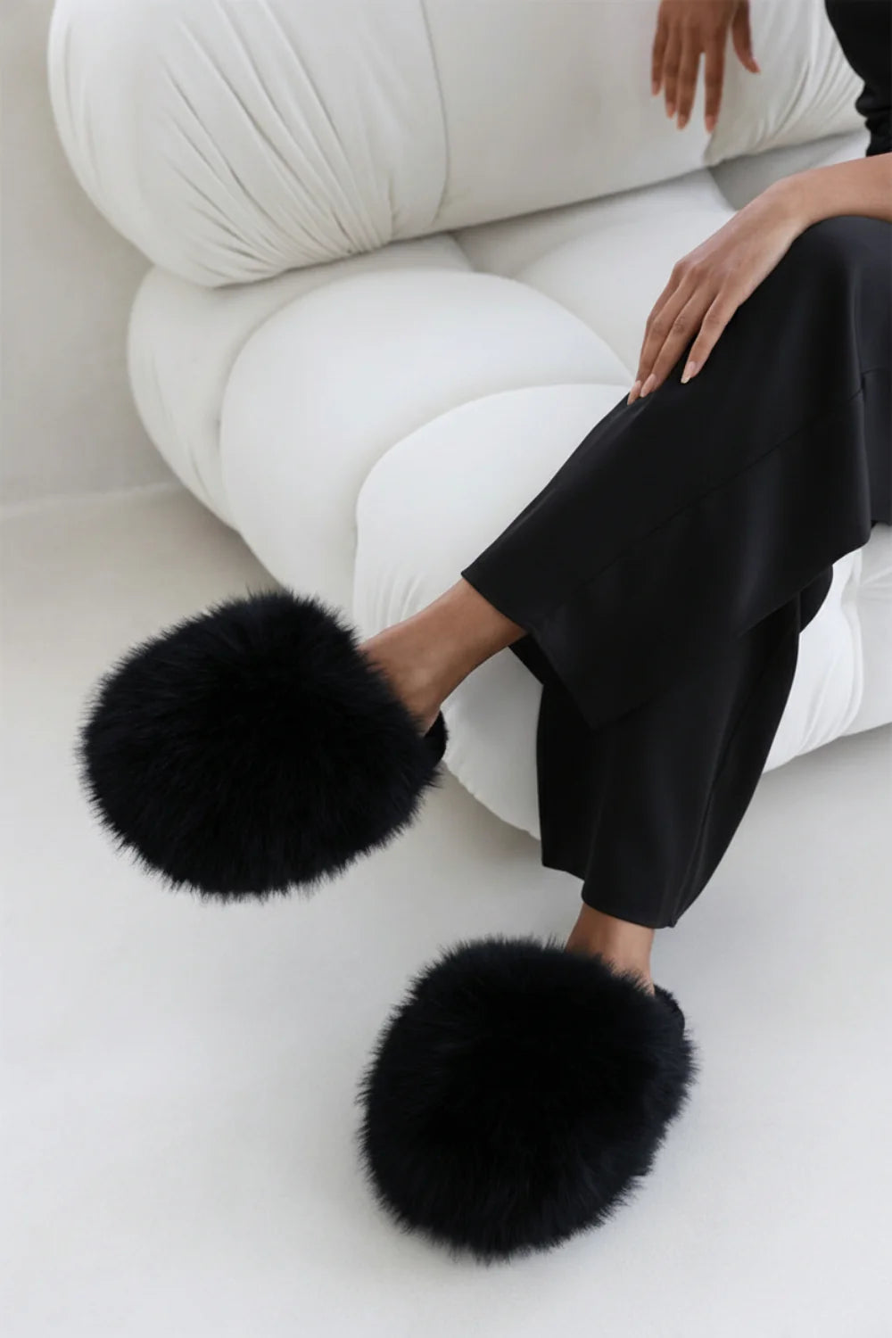 FAUX FUR FLUFFY SLIPPERS