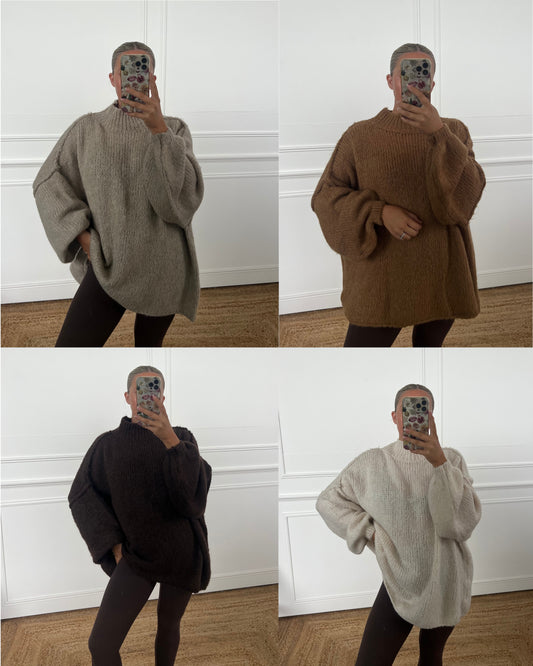 OVERSIZED WOOL JUMPERS